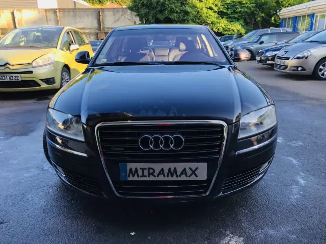 Audi A8 2009 thumbnail 2