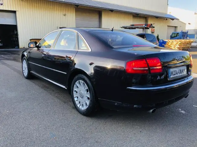 Audi A8 2009 thumbnail 4