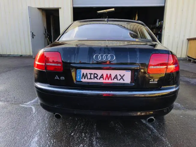 Audi A8 2009 thumbnail 5