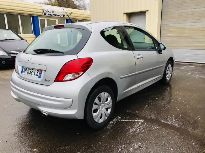 Peugeot 207 2010 thumbnail 4