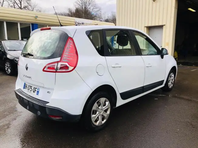 Renault SCENIC 2011 thumbnail 4
