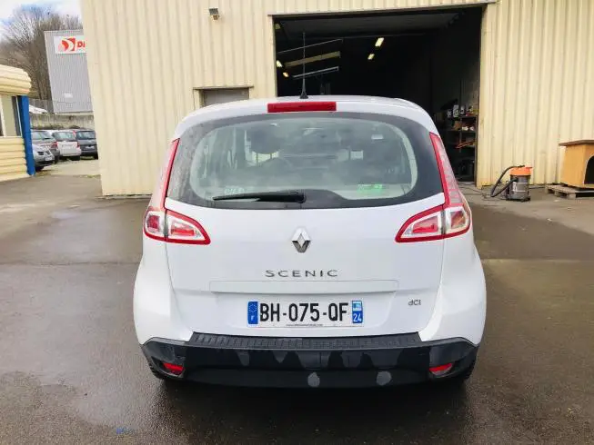 Renault SCENIC 2011 thumbnail 5