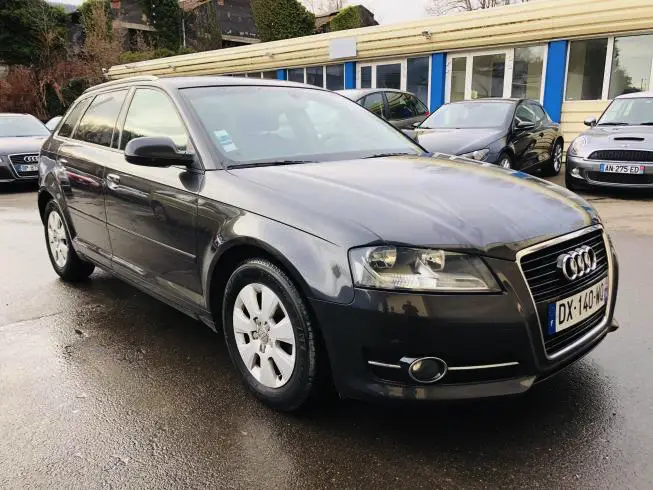 Audi A3 2010 thumbnail 3