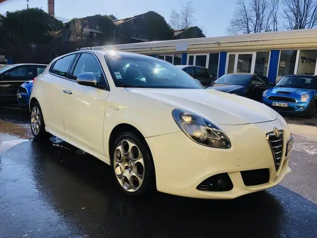 Alfa Romeo GIULIETTA 2013 thumbnail 3