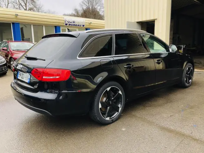 Audi A4 2009 thumbnail 4