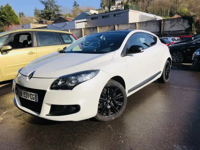Renault MEGANE COUPÉ 2010 thumbnail 1