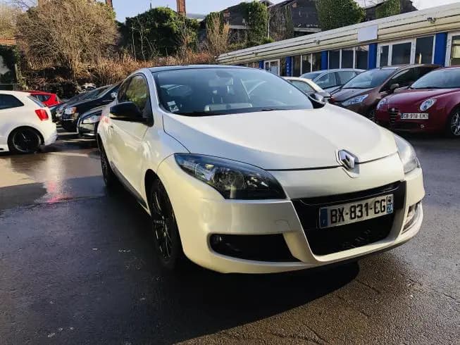 Renault MEGANE COUPÉ 2010 thumbnail 3
