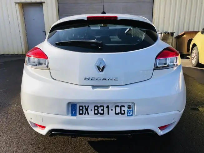 Renault MEGANE COUPÉ 2010 thumbnail 4