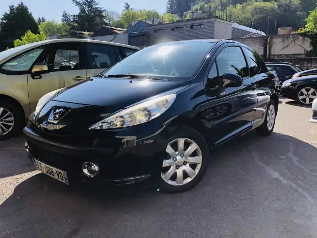Peugeot 207 2008 thumbnail 1