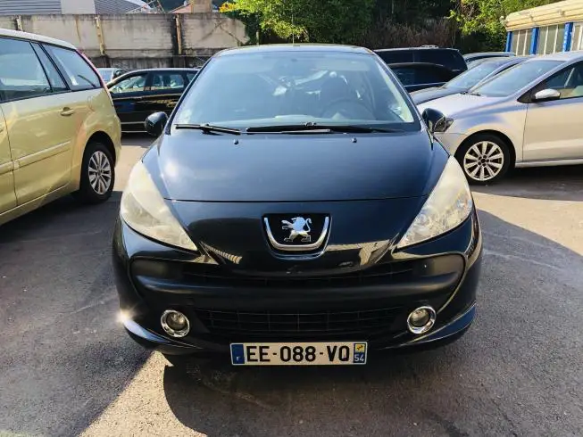 Peugeot 207 2008 thumbnail 2