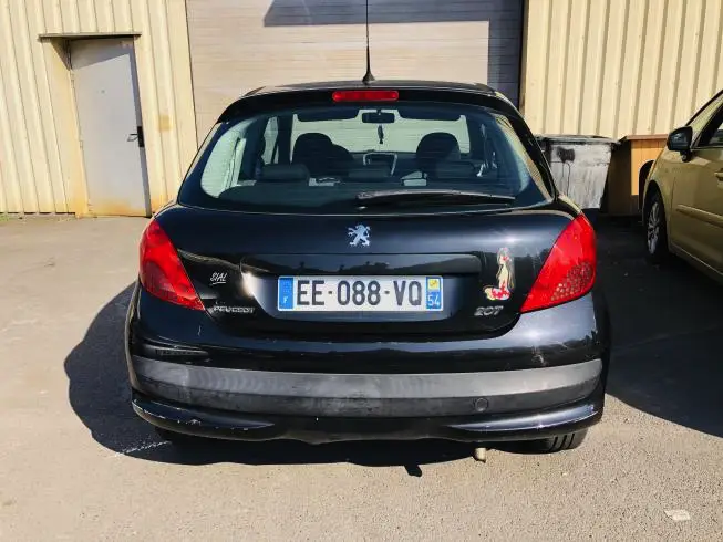 Peugeot 207 2008 thumbnail 5