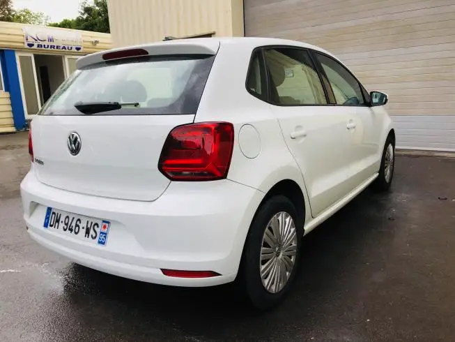 Volkswagen POLO 2015 thumbnail 3