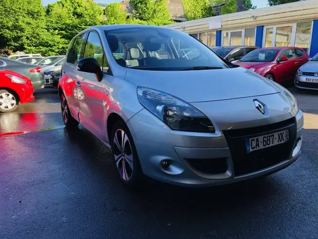 Renault SCENIC 2011 thumbnail 3