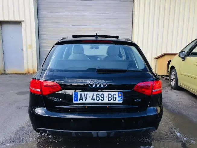 Audi A4 2010 thumbnail 4