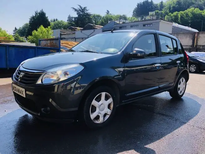 Dacia SANDERO 2010
