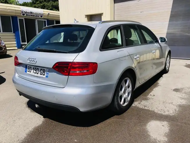 Audi A4 2011 thumbnail 4