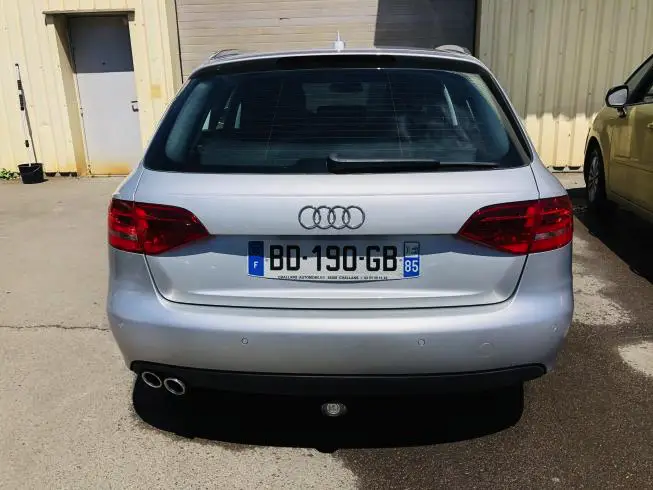Audi A4 2011 thumbnail 5
