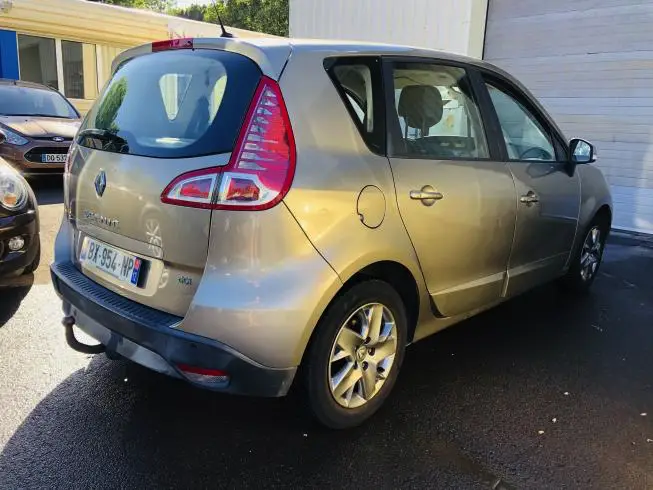 Renault SCENIC 2012 thumbnail 4
