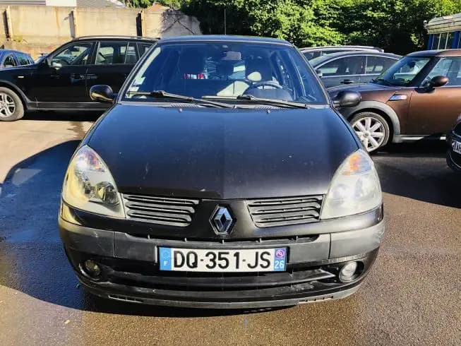 Renault CLIO 2004 thumbnail 2