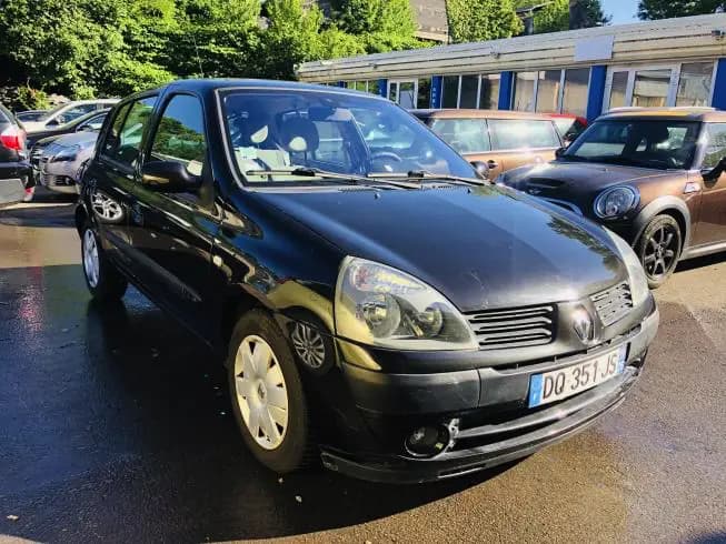 Renault CLIO 2004 thumbnail 3