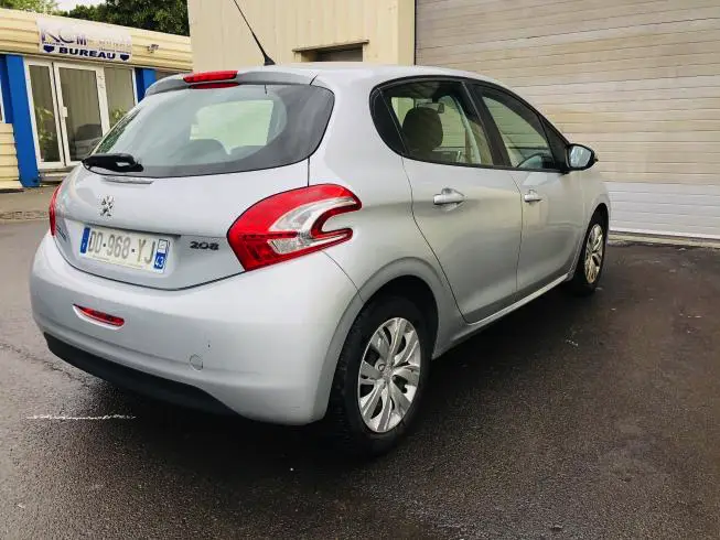 Peugeot 208 2014 thumbnail 4