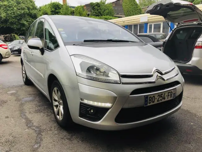 Citroen C4 PICASSO 2011 thumbnail 3