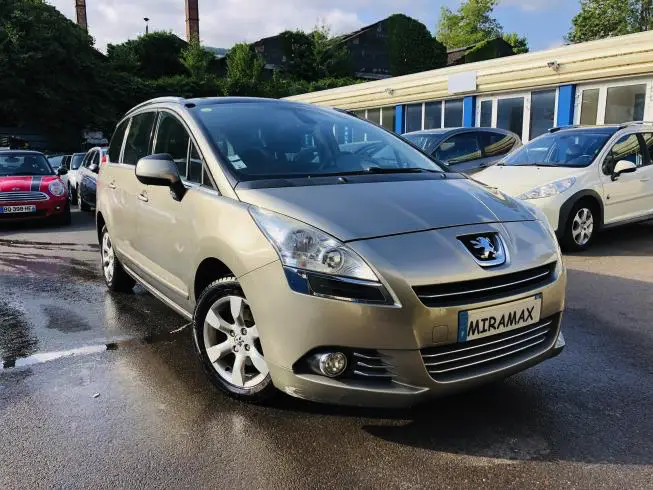 Peugeot 5008 2011 thumbnail 3