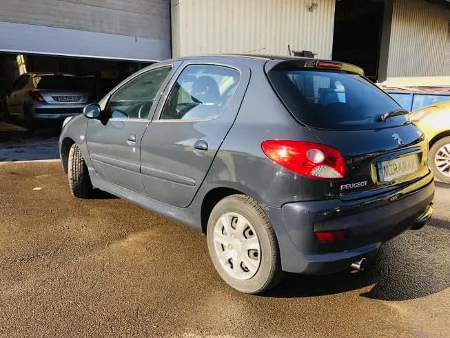 Peugeot 206+ 2011 thumbnail 5